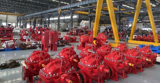 Conjunto de bomba con motor diésel de 14 pulgadas y tamaño de descarga, con construcción robusta y caudal nominal de 7000 GPM